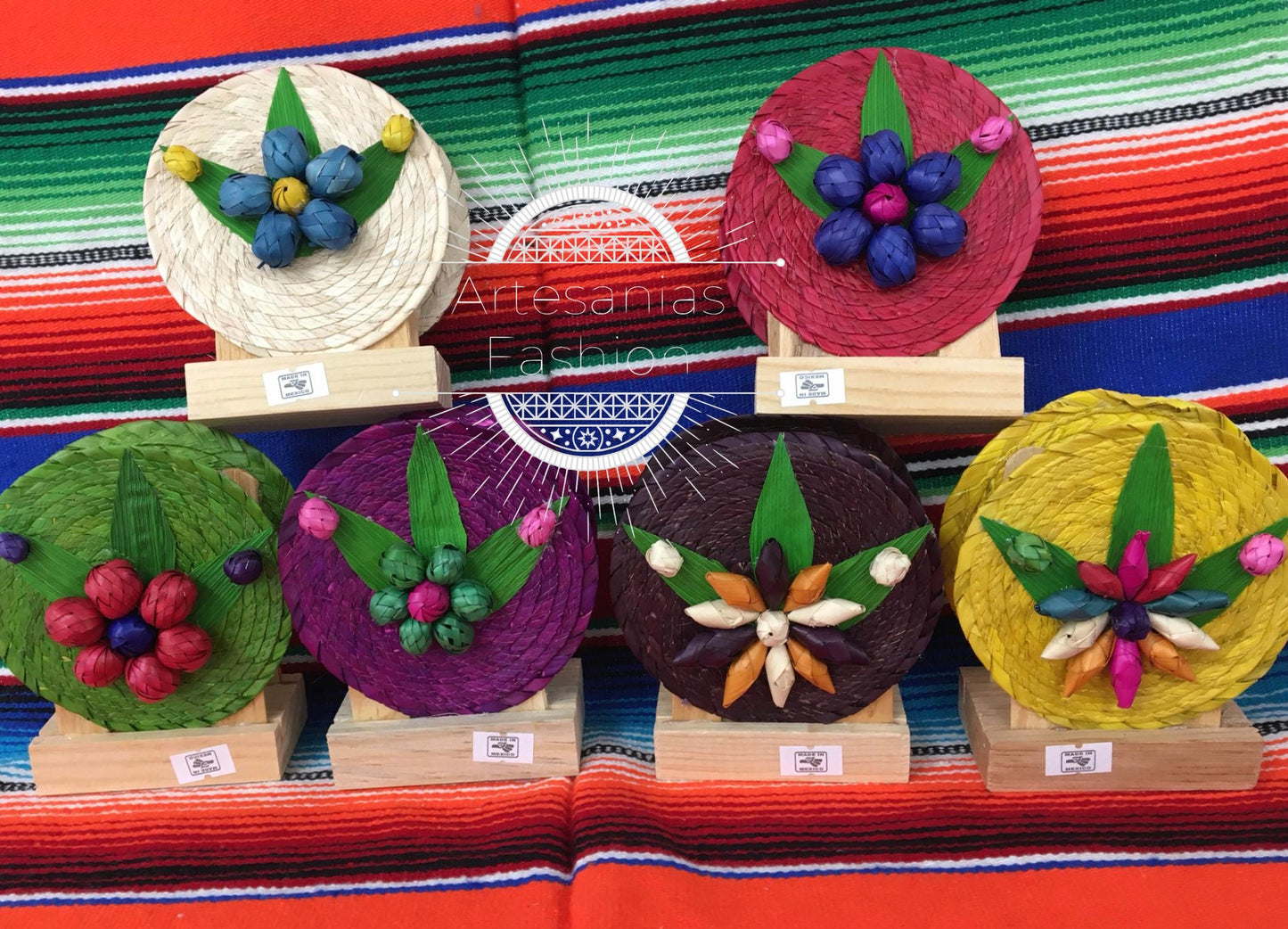 Set of 3 or 6 Palm Leaf napkin holder. Servilleteros de hoja de Palma 5x4in artesanias tradicinales Mexicanas, Mexican crafts135
