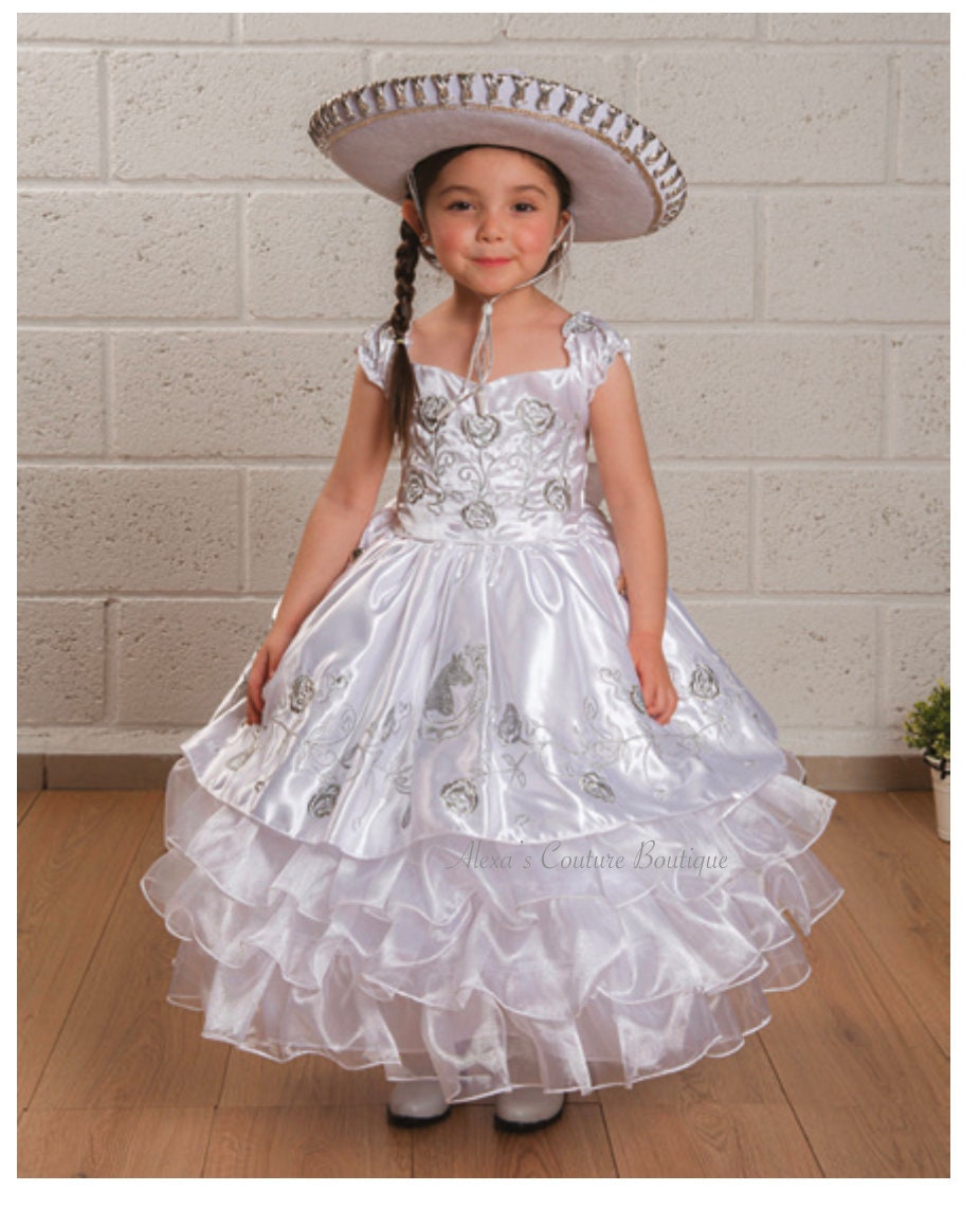 Girl's Charra outfit/Traje de Charra para Nina/Charra Dress******Hat Not included********* *******NO Incluye el sombrero********84