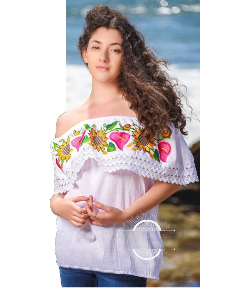 Blusa Mexican con Flores /Mexican Embroidery Blusa de Manta bordada a mano Blusa Tradicional Mexicana Embroidery shirt Mexican Flora Blouse150