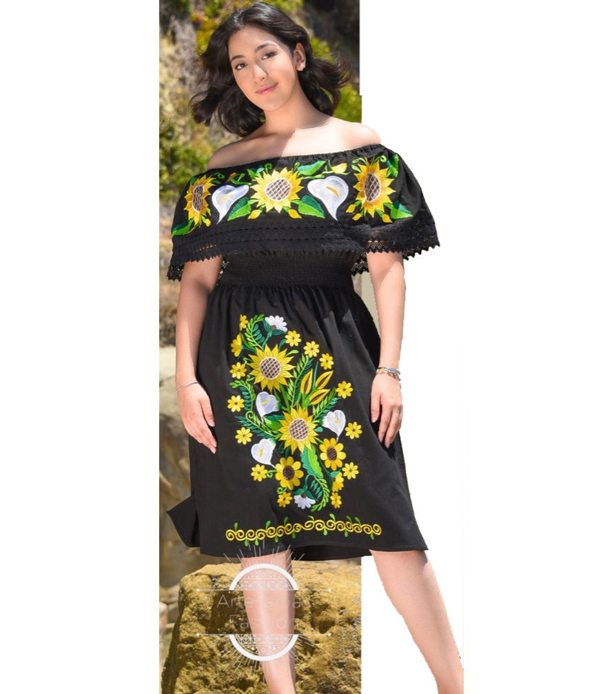 Vestido Mexican con Imagen de Girasoles/Mexican Embroidery Dress with Sunflowers52