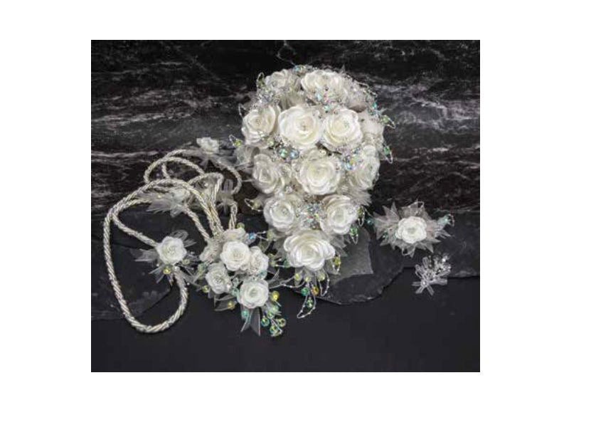 Set with hairpiece and laso included/Wedding Bouquet/Ramo de Nova47