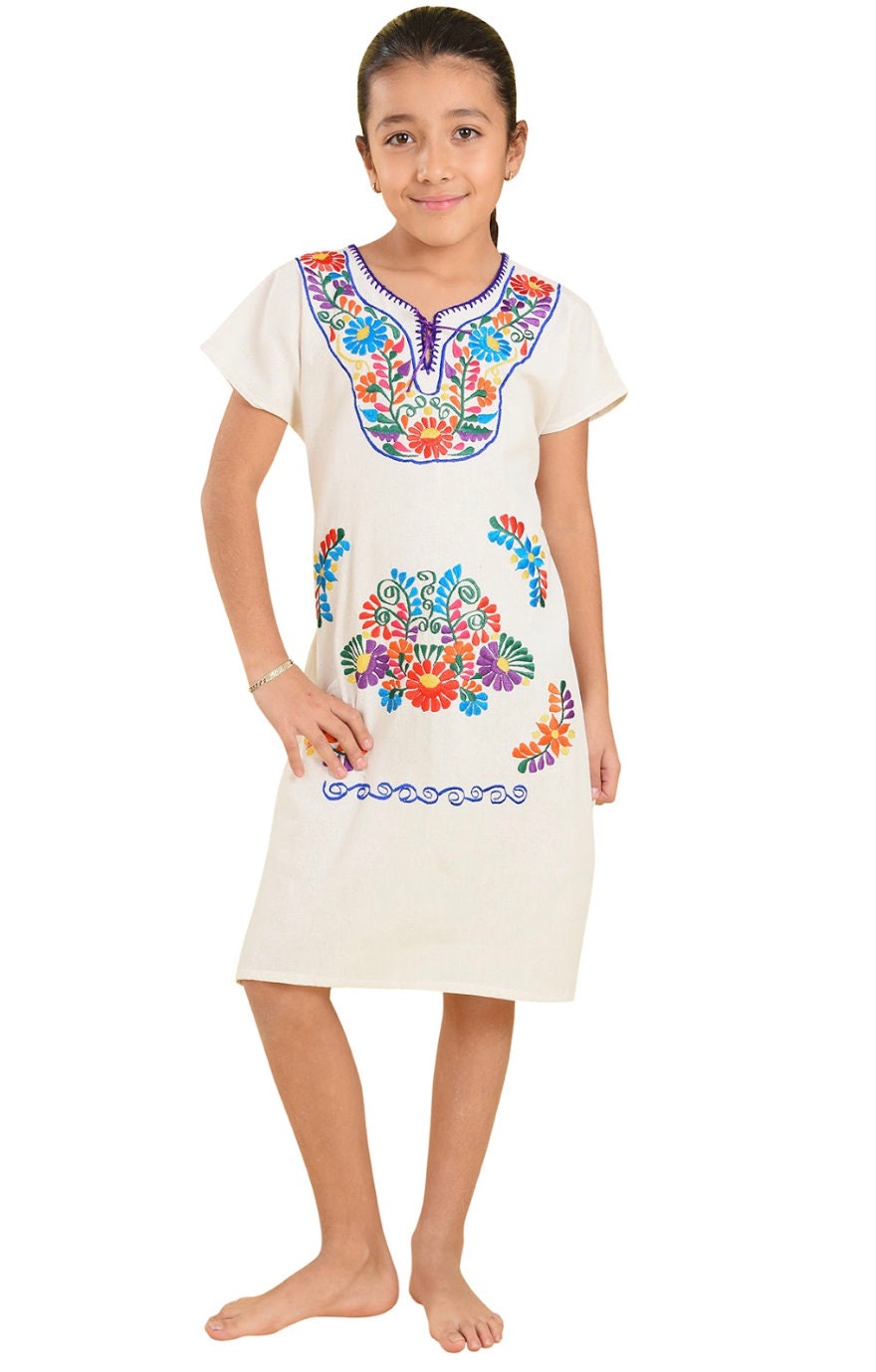 Vestido Tradicional Mexican con Flores Bordado para Nina/Mexican Traditional Embroidery Dress with flowers For Girl107