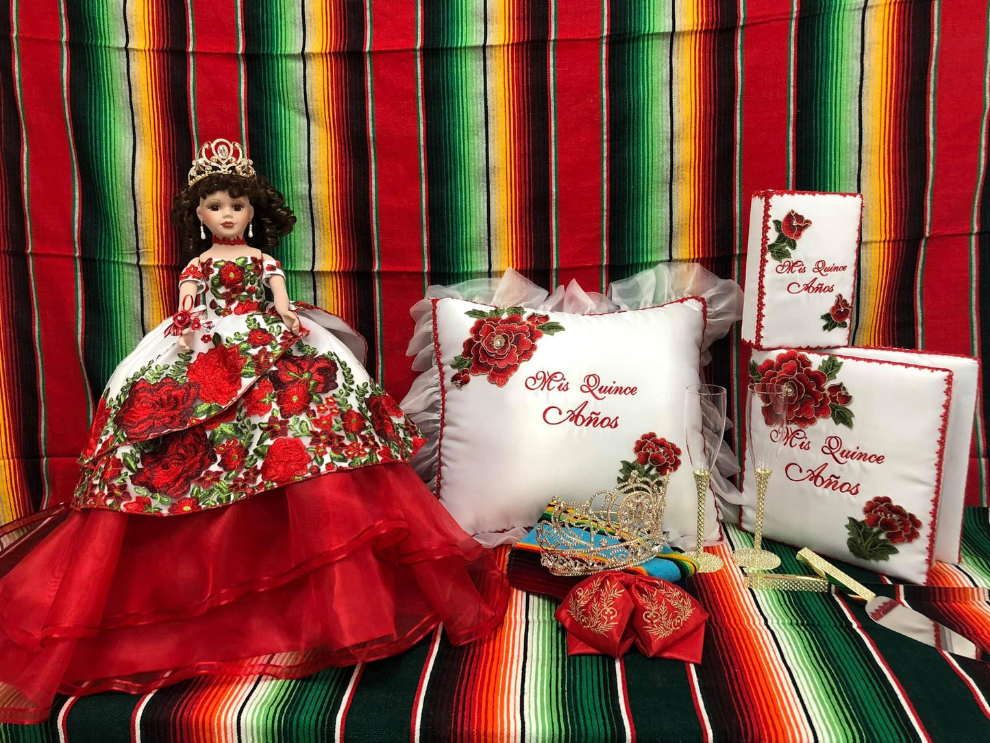 Set de Cojines para Quinceanera/Custom made Pillow Set/ Set de Cojines para Quinceanera Custom Sweet Sixteen Set Quinceanera Pillow Set481