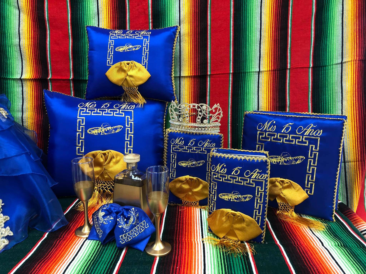 Set de Cojines para Quinceanera/Custom made Pillow Set/ Set de Cojines para Quinceanera Custom Sweet Sixteen Set Quinceanera Pillow Set145