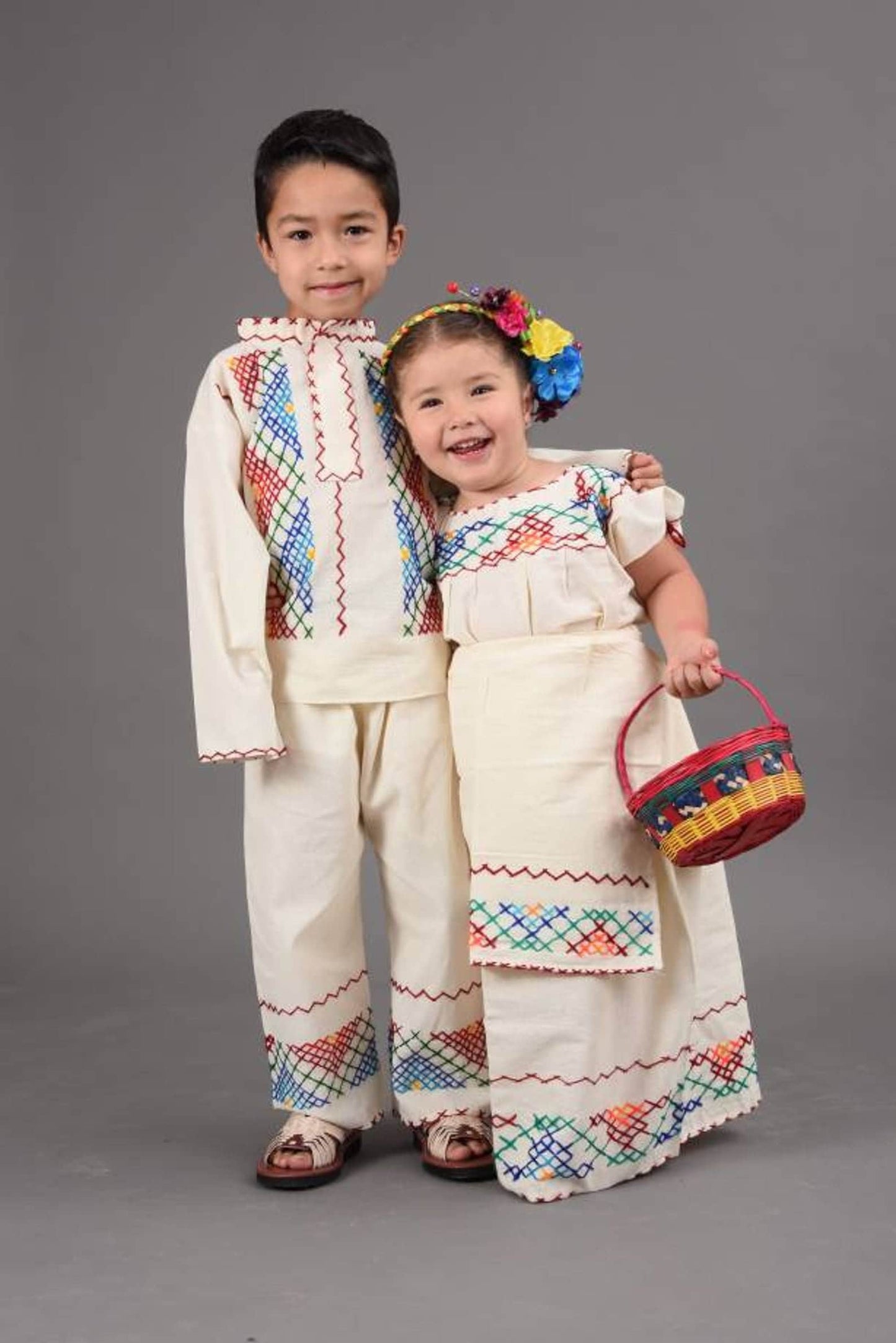 Traje de Michoacan para Nino y Nina Bordado a Mano de Manta Trajecito michoacán para nino y nina Michoacán traditional outfit22