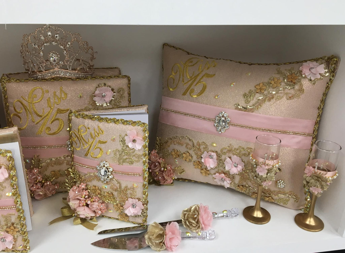 Set de Cojines para Quinceanera/Custom made Pillow Set/ Set de Cojines para Quinceanera Custom Sweet Sixteen Set Quinceanera Pillow Set243