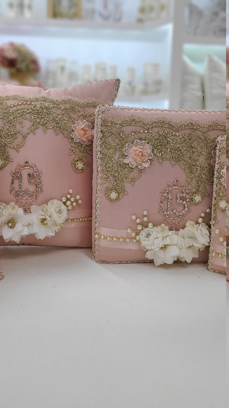 Set de Cojines para Quinceanera/Custom made Pillow Set/ Set de Cojines para Quinceanera Custom Sweet Sixteen Set Quinceanera Pillow Set141