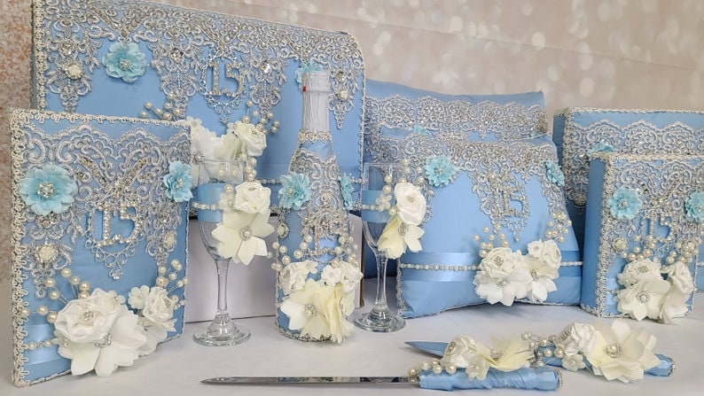 Set de Cojines para Quinceanera/Custom made Pillow Set/ Set de Cojines para Quinceanera Custom Sweet Sixteen Set Quinceanera Pillow Set141