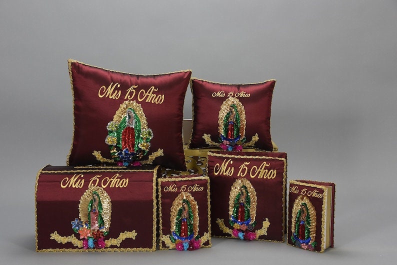 Set de Cojines para Quinceanera/Custom made Pillow Set/ Set de Cojines para Quinceanera Custom Sweet Sixteen Set Quinceanera Pillow Set68