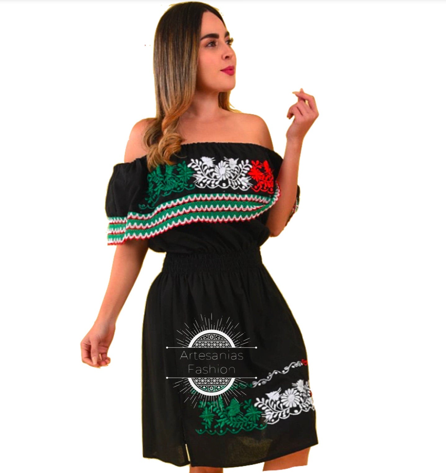 Vestido Mexican con los Colores de la Bandera de Mexico /Mexican Embroidery Dress with the Traditional Mexican Flag Colors157