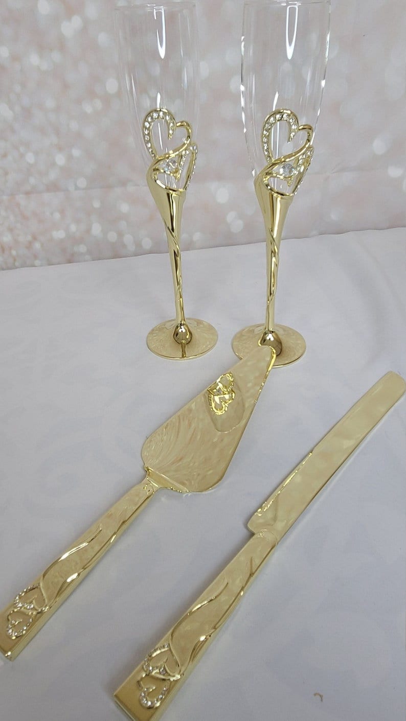 Personalized Wedding Cake Server and Knife Set Custom Cake Serving, Knife Cutter,  and Champagne Flutes Wedding Bridal176