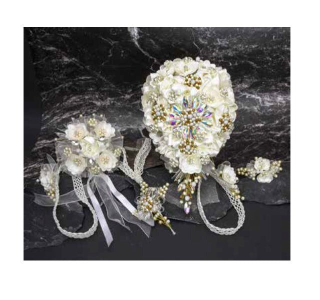 5 piece set with hairpiece and laso included/Wedding Bouquet/Ramo de Nova431