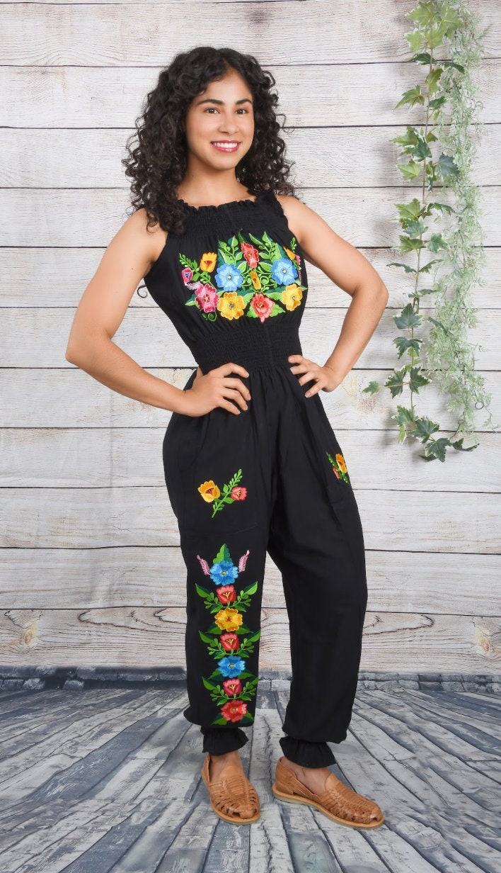 Floral Capri Jumpsuit. Embroidered Mexican Jumpsuit. Capri Top Romper. Floral Romper. Mexican Typical Clothing.63